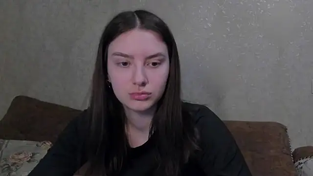 Snapshot of love_lina_muuur chatting on March 2, 2026, 6:15 pm love lina muuur online show from March 2, 2026, 6:15 pm