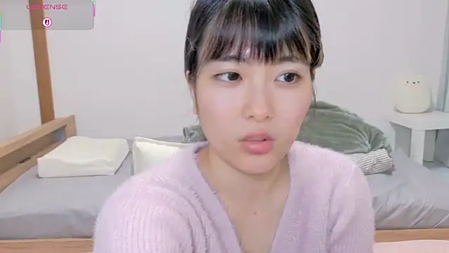 Somi-chan online show from March 9, 2026, 10:52 am