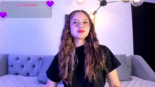 Snapshot of MAGIC_EMMA_ chatting on February 17, 2026, 12:57 pm MAGIC EMMA online show from February 17, 2026, 12:57 pm