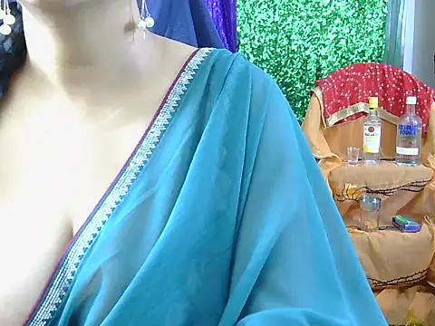 Hot Sonniyaa online show from March 16, 2026, 6:06 am