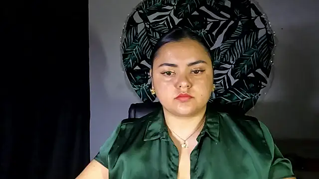 Snapshot of AzaraOnyx chatting on May 15, 2026, 2:15 pm AzaraOnyx online show from May 15, 2026, 2:15 pm