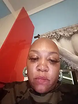 Queenxxxjesy online show from April 14, 2026, 4:45 pm