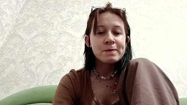 Trisstohug online show from February 16, 2026, 4:16 pm