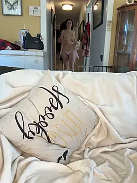 daniella monroe online show from April 9, 2026, 10:05 pm