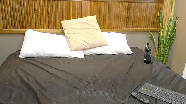 kaiawhite online show from June 7, 2026, 9:53 pm