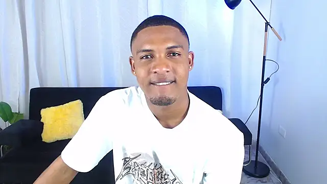 MaxCum18  online show from February 19, 2026, 1:30 pm