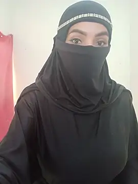 Snapshot of aminaa_ chatting on July 21, 2026, 6:42 pm aminaa online show from July 21, 2026, 6:42 pm