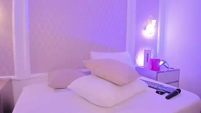 Snapshot of ariadna_boneville chatting on June 11, 2026, 2:33 am ariadna boneville online show from June 11, 2026, 2:33 am