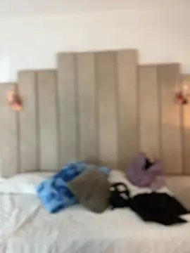 rashaaa  online show from April 25, 2026, 3:42 am