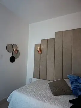 rashaaa  online show from April 24, 2026, 3:08 am