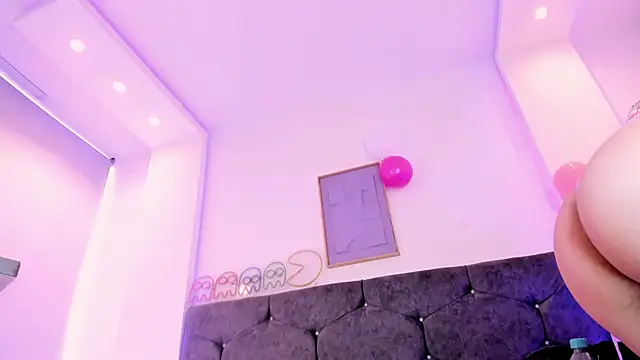 Snapshot of Megan_Morphy chatting on June 3, 2026, 2:33 pm Megan Morphy online show from June 3, 2026, 2:33 pm