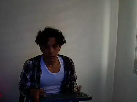 DollsKiara online show from April 16, 2026, 10:23 pm