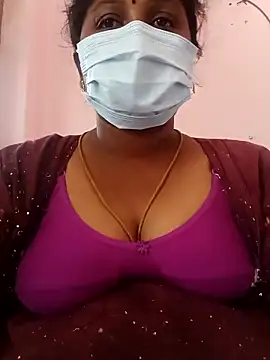 Snapshot of tamilkaviya431 chatting on February 27, 2026, 6:02 am tamilkaviya431 online show from February 27, 2026, 6:02 am