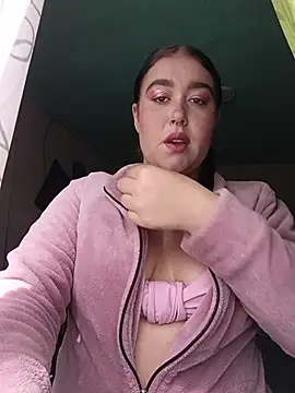 Snapshot of Freckless_ chatting on July 18, 2026, 3:31 pm Freckless online show from July 18, 2026, 3:31 pm