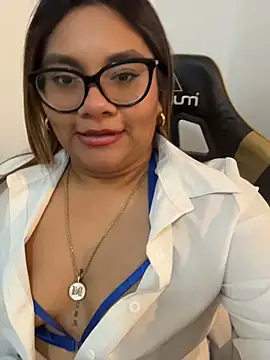 ludmila x online show from April 12, 2026, 6:27 am