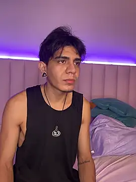 abrilandjulian online show from April 7, 2026, 12:07 pm