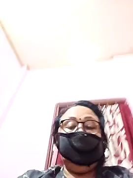 Hot-Mou11 online show from April 2, 2026, 5:14 am