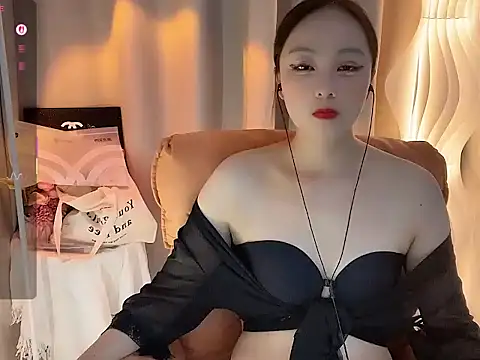 Lydia-668 online show from February 17, 2026, 3:37 am