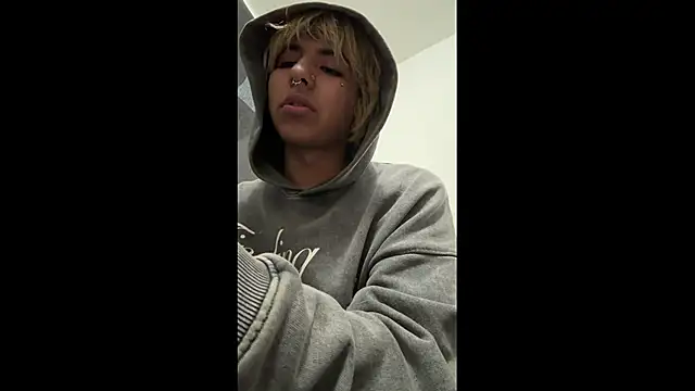 prince oliverr online show from March 31, 2026, 2:57 am