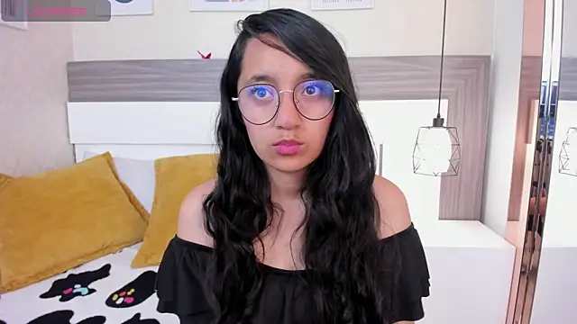 Snapshot of Emilyblussh chatting on March 3, 2026, 6:37 pm Emilyblussh online show from March 3, 2026, 6:37 pm