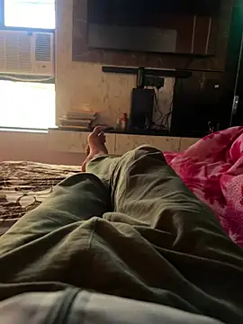 Snapshot of rashmixxx chatting on February 14, 2026, 9:09 am rashmixxx online show from February 14, 2026, 9:09 am