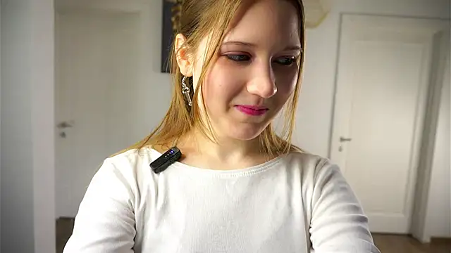 KourtneyRevira online show from February 20, 2026, 11:56 am