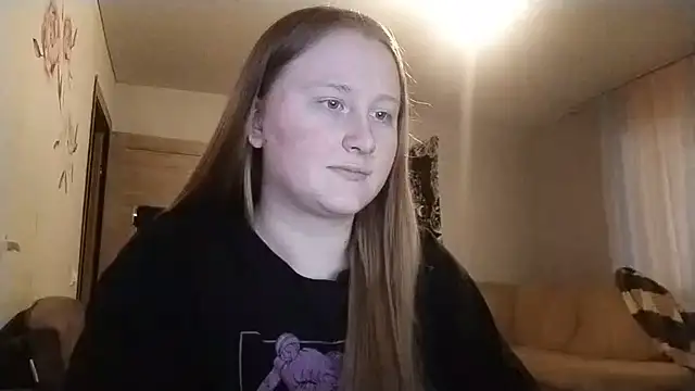 AnikaLipps online show from May 13, 2026, 6:26 pm