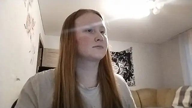 AnikaLipps online show from May 26, 2026, 7:01 pm