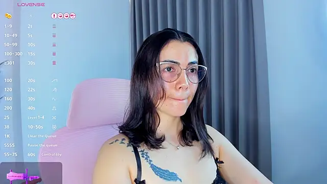 sara ospina22 online show from May 1, 2026, 8:14 pm