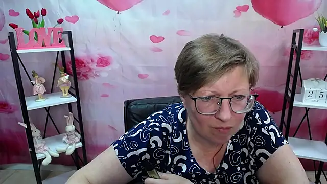 Snapshot of RadaChudna chatting on May 25, 2026, 12:37 pm RadaChudna online show from May 25, 2026, 12:37 pm