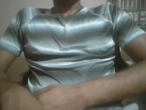 0BANANABANANA0 online show from February 17, 2026, 4:37 pm