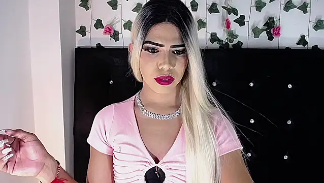 Snapshot of Kristal_Queen01 chatting on March 5, 2026, 6:54 am Kristal Queen01 online show from March 5, 2026, 6:54 am