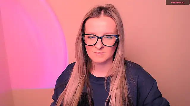 AnnePeach online show from February 15, 2026, 5:23 pm