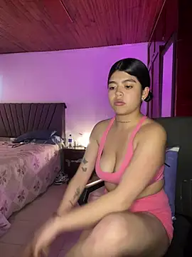 Snapshot of violet19x chatting on February 23, 2026, 8:09 pm violet19x online show from February 23, 2026, 8:09 pm