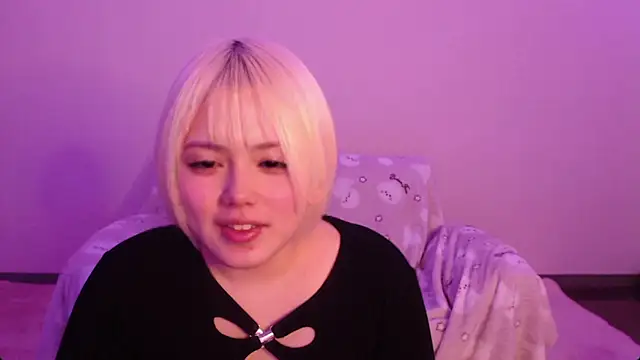 uru luv000 online show from March 3, 2026, 3:02 am