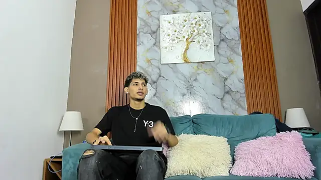 YOUNG BOYS HELL online show from March 28, 2026, 1:17 am