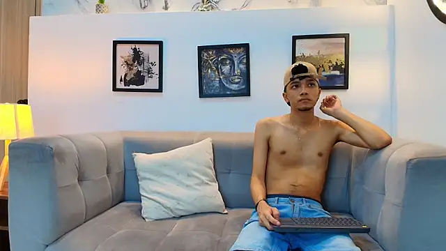 YOUNG BOYS HELL online show from April 17, 2026, 1:08 am