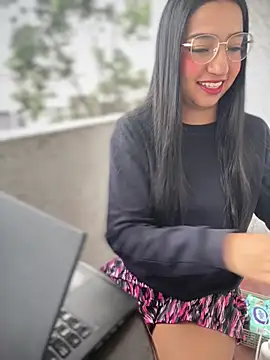 Daniela Pink online show from May 21, 2026, 11:18 am