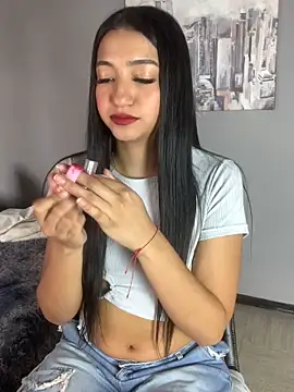 Daniela Pink online show from March 12, 2026, 4:44 pm