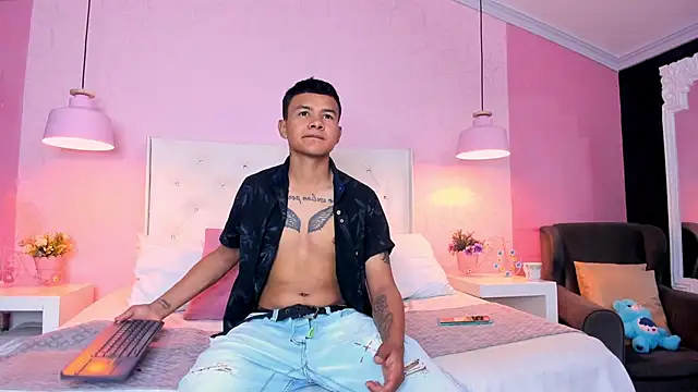 TylerGandi online show from February 26, 2026, 8:09 pm