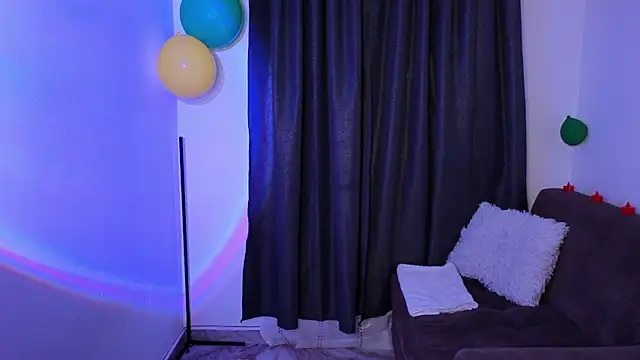 sexxylady11  online show from March 3, 2026, 11:45 pm