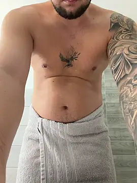 Snapshot of derallerechte001 chatting on February 24, 2026, 11:00 am derallerechte001 online show from February 24, 2026, 11:00 am