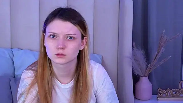 AlyssFrost online show from July 28, 2026, 1:57 am