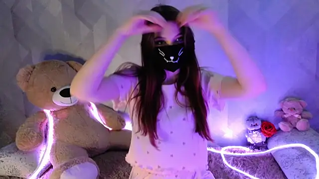 Snapshot of llonaMask chatting on February 27, 2026, 8:36 am llonaMask online show from February 27, 2026, 8:36 am