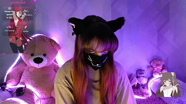llonaMask online show from March 24, 2026, 1:44 pm