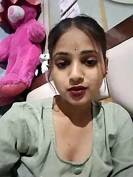 Snapshot of samayra1144 chatting on April 18, 2026, 5:48 pm samayra1144 online show from April 18, 2026, 5:48 pm
