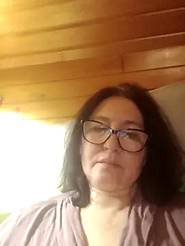 Vikimoon11211 online show from March 6, 2026, 9:10 pm