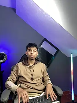 Snapshot of polloCol4U chatting on June 9, 2026, 6:14 am polloCol4U online show from June 9, 2026, 6:14 am