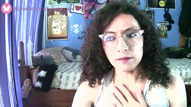 lewd mooncat online show from May 14, 2026, 9:01 pm