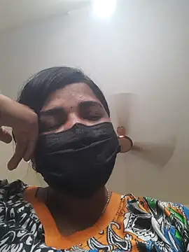 Snapshot of Tamil_Luckly_girl chatting on April 7, 2026, 4:25 am Tamil Luckly girl online show from April 7, 2026, 4:25 am